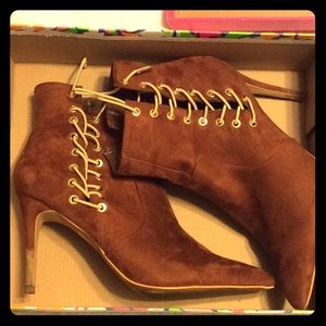 Ankle boots